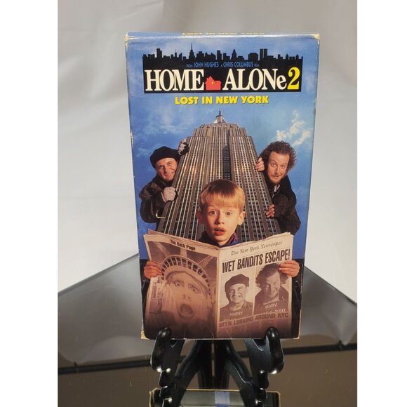 Home Alone 2: Lost In New York 1993 VHS Tape - Picture 1 of 2